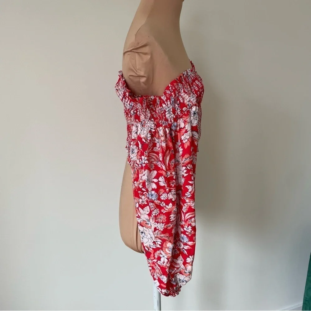 Free People Red East to West Smocked Off Shoulder Floral Crop Top EUC Size Small